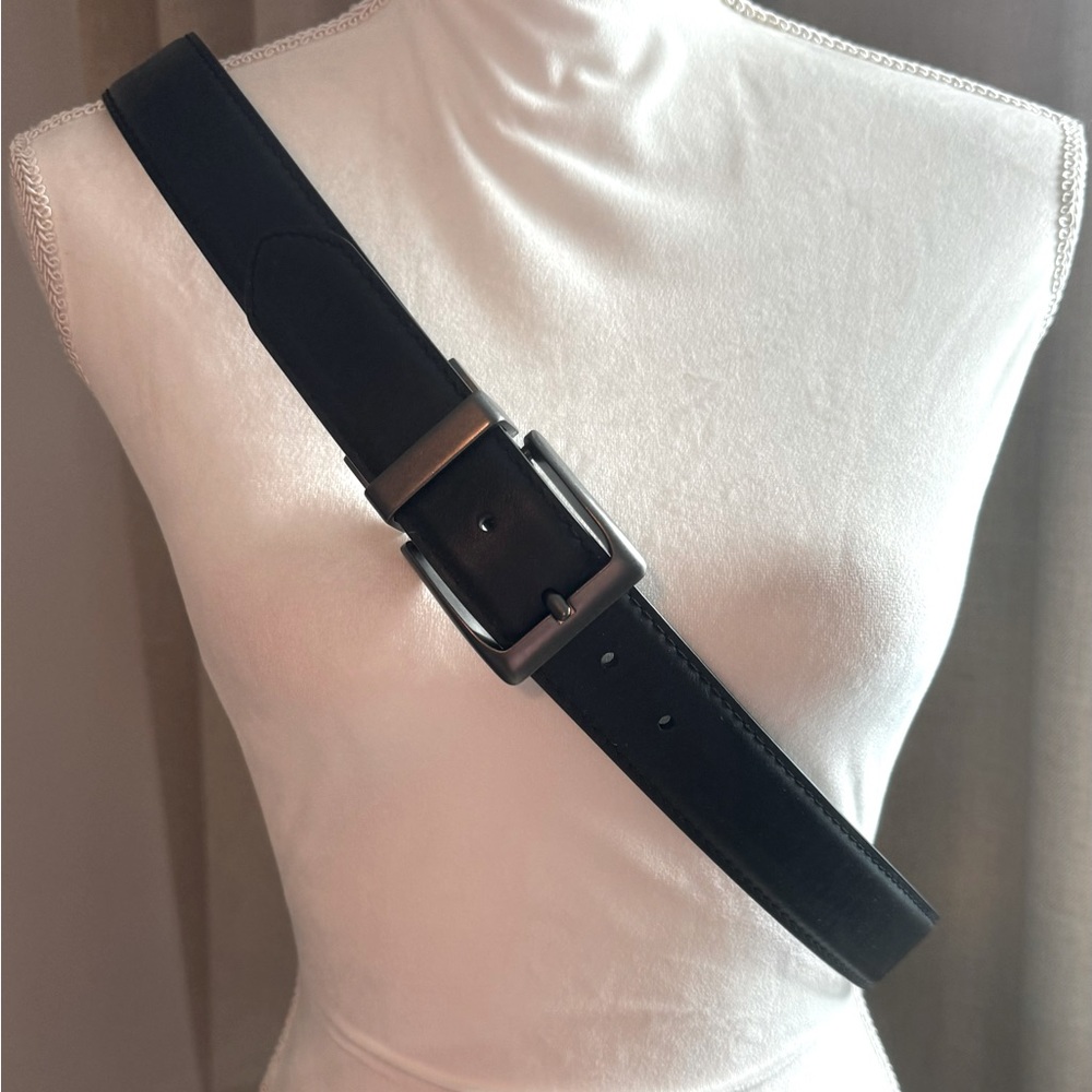 Men’s Levi’s Dark Brown Leather Belt With Brushed Nickel Buckle Size 42